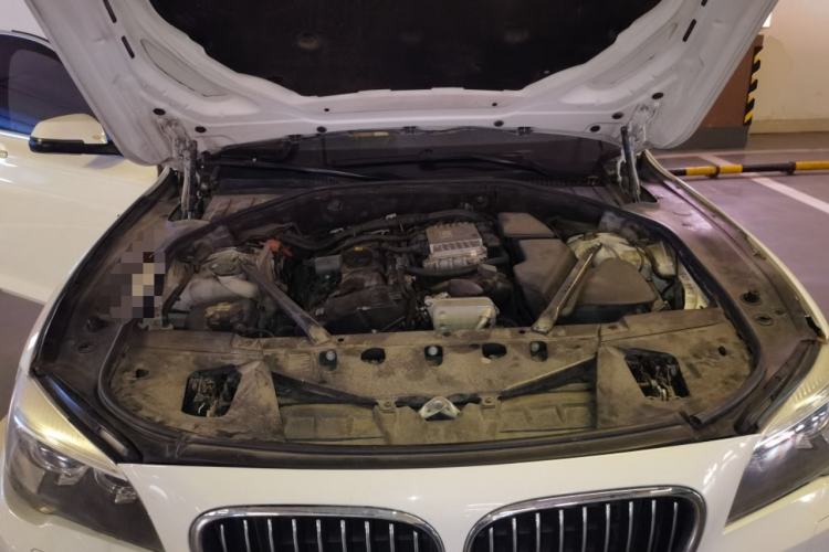 Used BMW 7 Series 2013 730Li Leading Model Engine Bay
