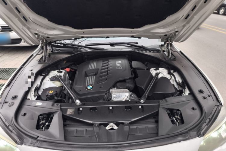 Used BMW 7 Series 2013 730Li Leading Model Engine Bay