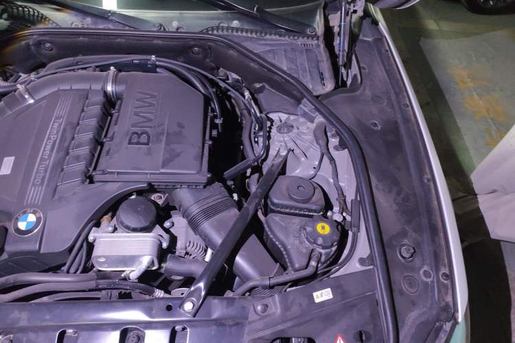 Used BMW 7 Series 2013 740Li xDrive Engine Bay Left