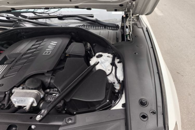 Used BMW 7 Series 2013 730Li Leading Model Engine Bay Left