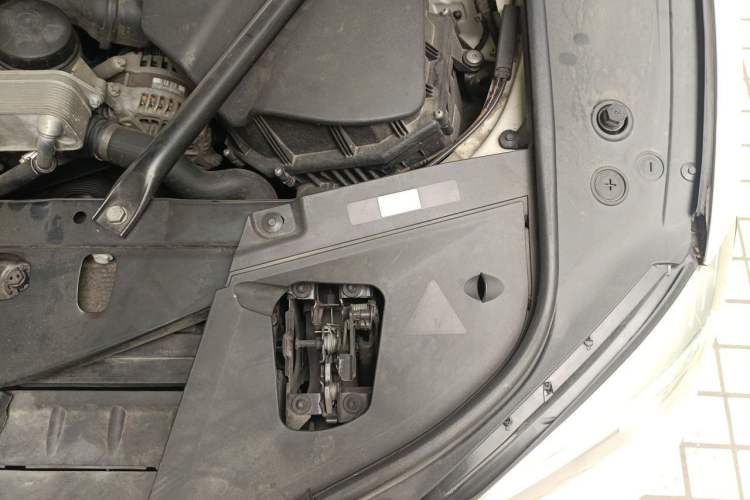 Used BMW 7 Series 2013 730Li Luxury Model Engine Bay Left