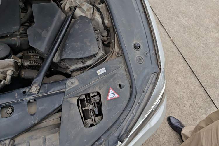 Used BMW 7 Series 2013 730Li Leading Model Engine Bay Left