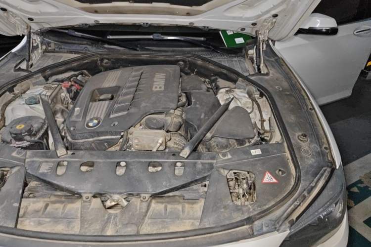 Used BMW 7 Series 2013 730Li Luxury Model Engine Bay Left