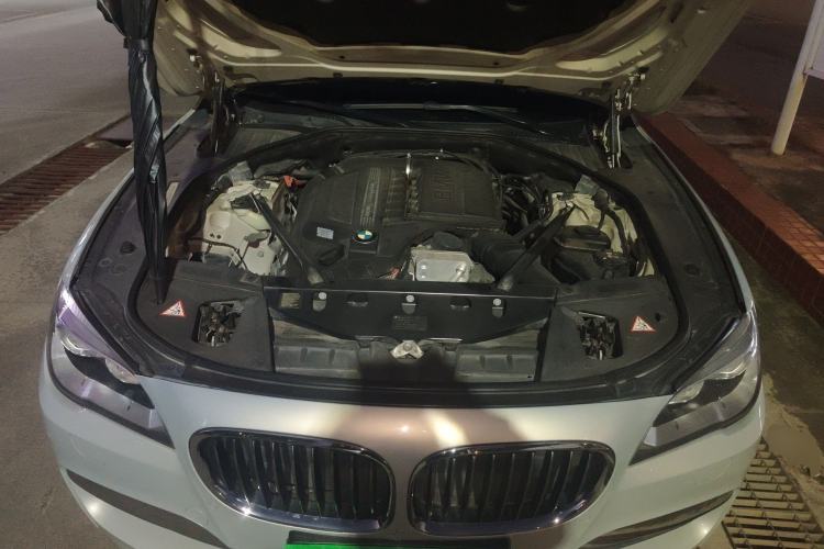 Used BMW 7 Series 2013 740Li xDrive Engine Bay