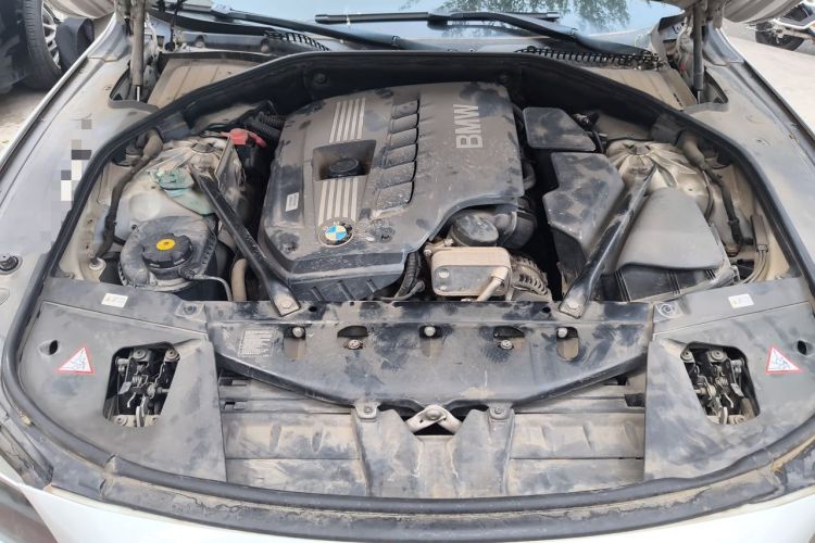 Used BMW 7 Series 2013 730Li Leading Model Engine Bay