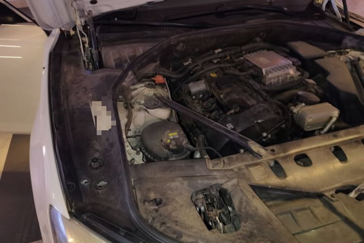 Used BMW 7 Series 2013 730Li Leading Model Engine Bay Right