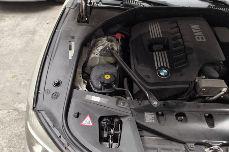 Used BMW 7 Series 2013 730Li Luxury Model Engine Bay Right