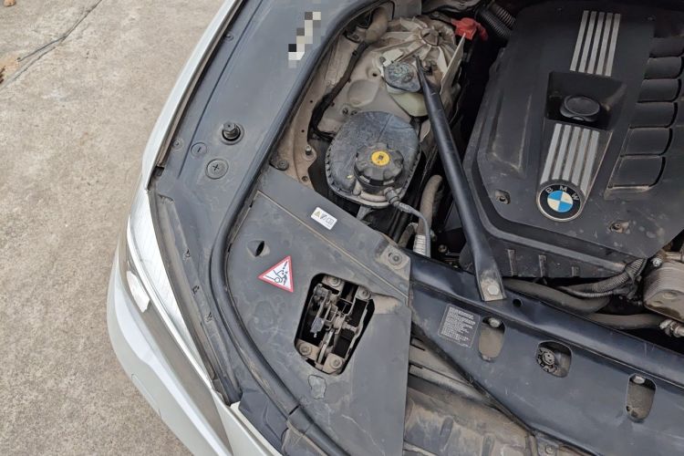 Used BMW 7 Series 2013 730Li Leading Model Engine Bay Right