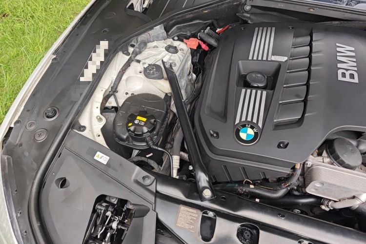 Used BMW 7 Series 2013 730Li Luxury Model Engine Bay Right