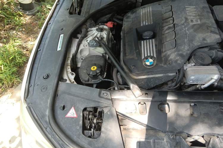 Used BMW 7 Series 2013 730Li Leading Model Engine Bay Right