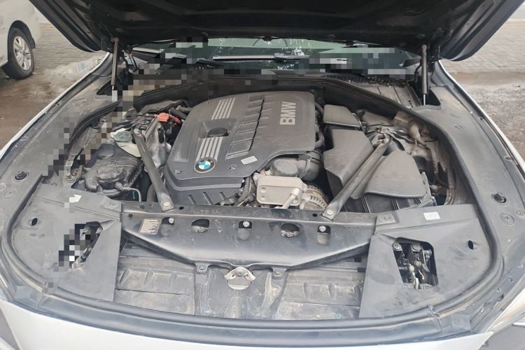 Used BMW 7 Series 2013 730Li Luxury Model Engine Bay