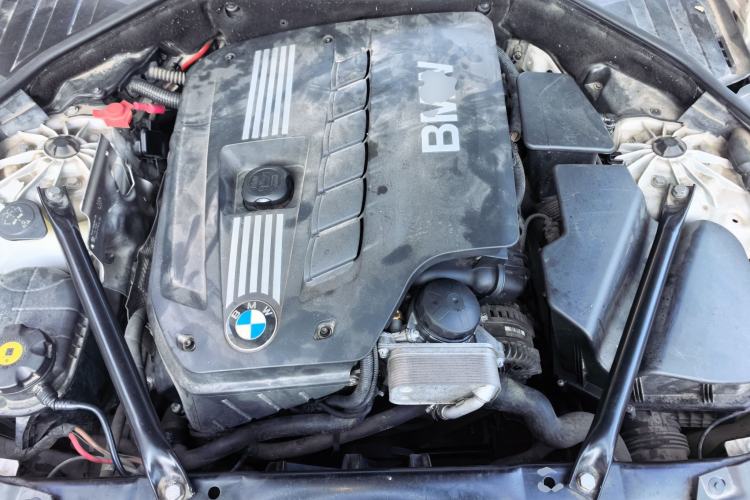 Used BMW 7 Series 2013 730Li Leading Model Engine Bay