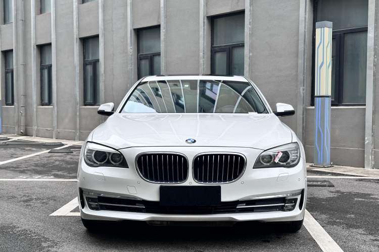 Used BMW 7 Series 2013 740Li Leading Model Exterior 1