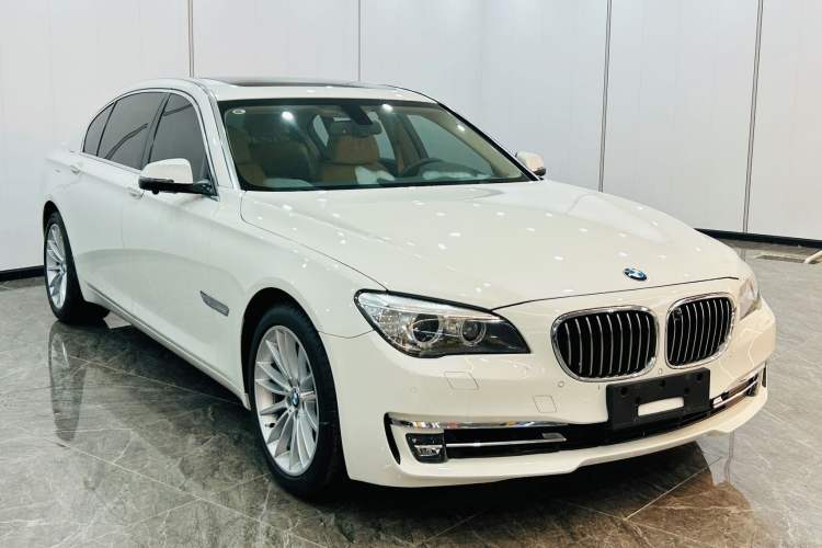 Used BMW 7 Series 2013 740Li Leading Model Exterior 2