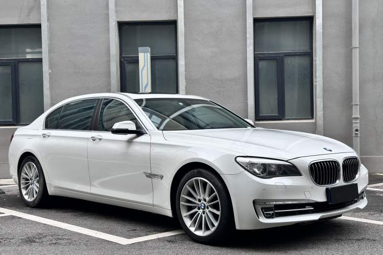 Used BMW 7 Series 2013 740Li Leading Model Exterior 2