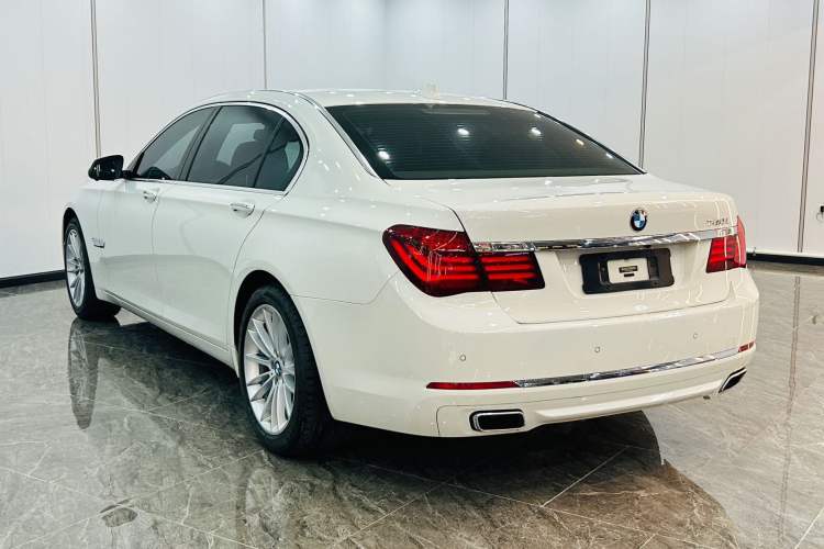 Used BMW 7 Series 2013 740Li Leading Model Exterior 4