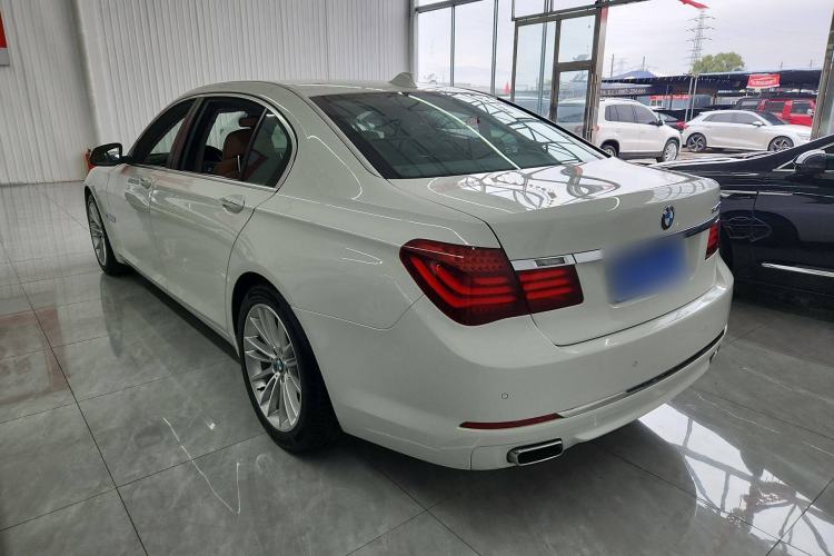 Used BMW 7 Series 2013 740Li Leading Model Exterior 4