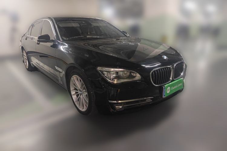 Used BMW 7 Series 2013 740Li Luxury Model Front Right 45 Deg