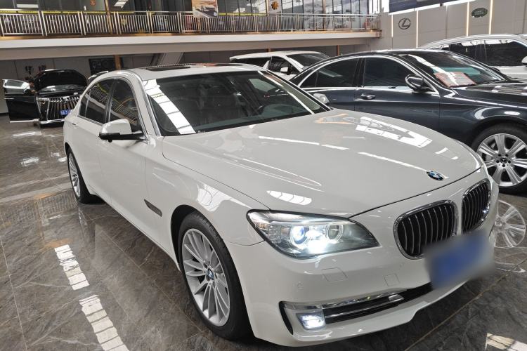 Used BMW 7 Series 2013 740Li Leading Model Front Right 45 Deg