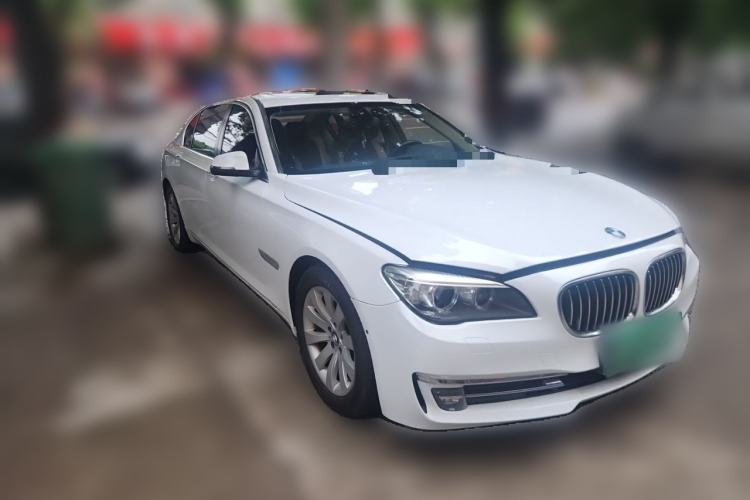 Used BMW 7 Series 2013 730Li Luxury Model Front Right 45 Deg