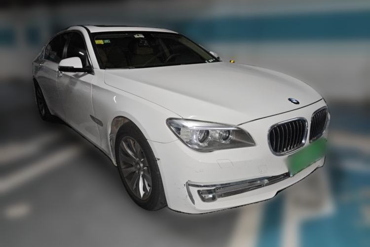 Used BMW 7 Series 2013 730Li Luxury Model Front Right 45 Deg