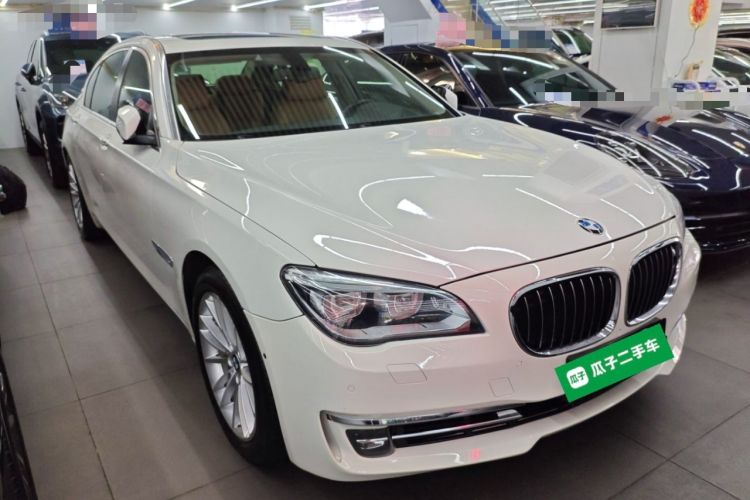 Used BMW 7 Series 2013 740Li Luxury Model Front Right 45 Deg