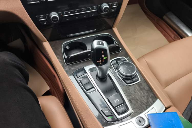 Used BMW 7 Series 2013 730Li Leading Model Gear Lever