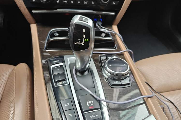 Used BMW 7 Series 2013 740Li Luxury Model Gear Lever