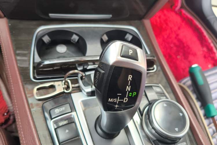 Used BMW 7 Series 2013 730Li Leading Model Gear Lever