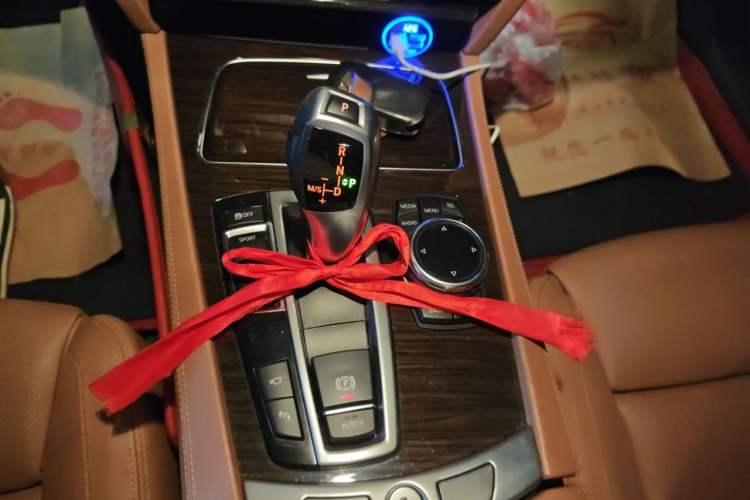 Used BMW 7 Series 2013 730Li Luxury Model Gear Lever
