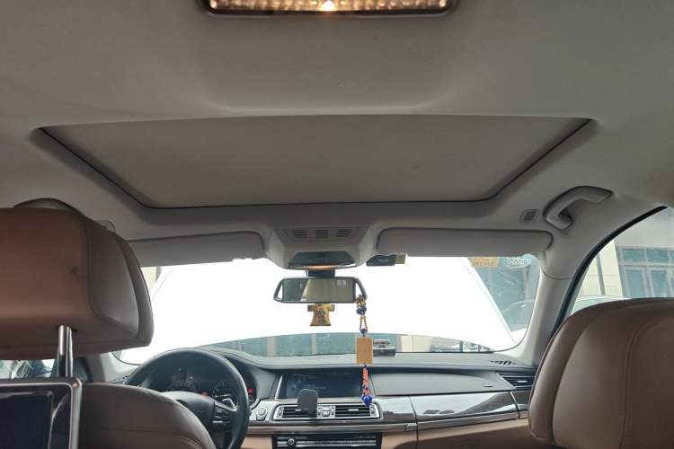 Used BMW 7 Series 2013 740Li Luxury Model Headliner