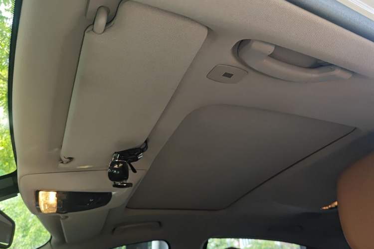 Used BMW 7 Series 2013 730Li Leading Model Headliner