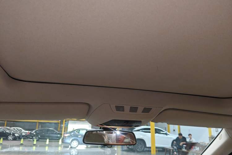 Used BMW 7 Series 2013 740Li Leading Model Headliner