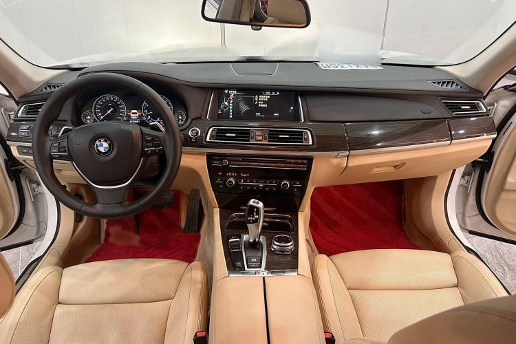 Used BMW 7 Series 2013 740Li Leading Model Interior 1