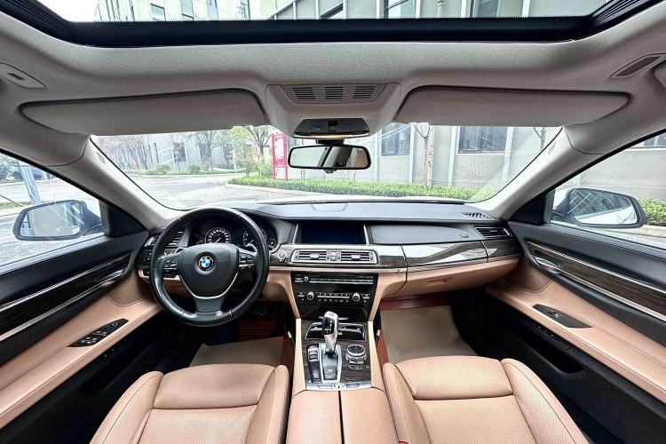 Used BMW 7 Series 2013 740Li Leading Model Interior 1