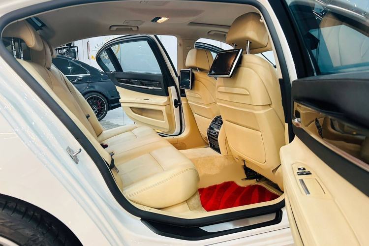 Used BMW 7 Series 2013 740Li Leading Model Interior 12