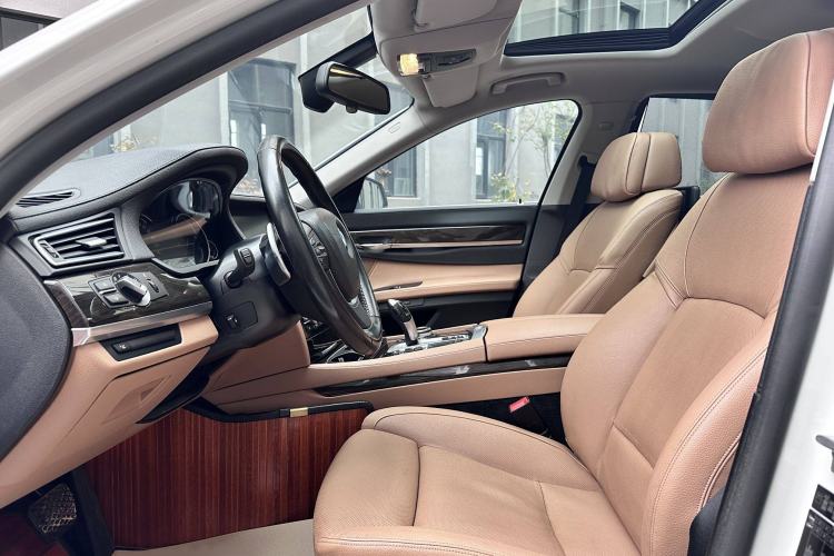 Used BMW 7 Series 2013 740Li Leading Model Interior 2
