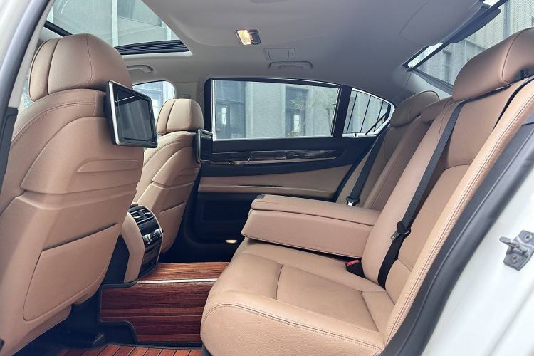 Used BMW 7 Series 2013 740Li Leading Model Interior 3