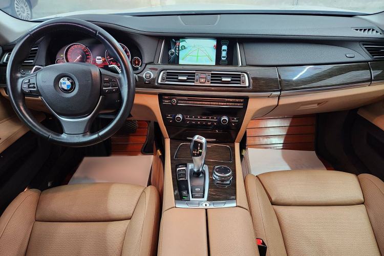 Used BMW 7 Series 2013 740Li Leading Model Interior 4