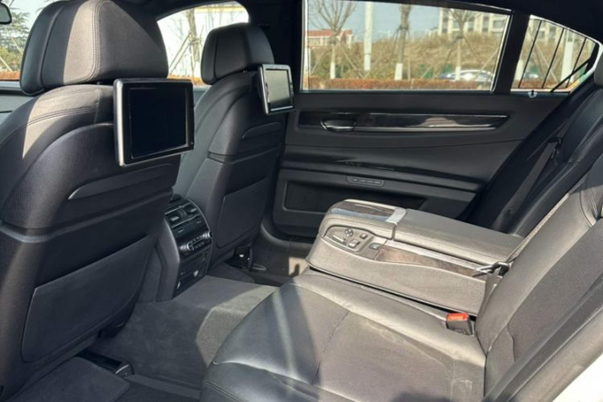 Used BMW 7 Series 2013 740Li xDrive Interior 4