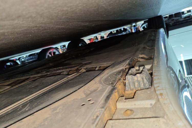 Used BMW 7 Series 2013 740Li Luxury Model Left Side Sill