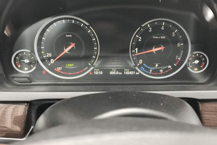 Used BMW 7 Series 2013 730Li Leading Model Odometer Close Up