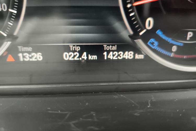 Used BMW 7 Series 2013 730Li Luxury Model Odometer Close Up