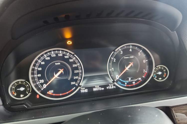 Used BMW 7 Series 2013 740Li Leading Model Odometer Close Up