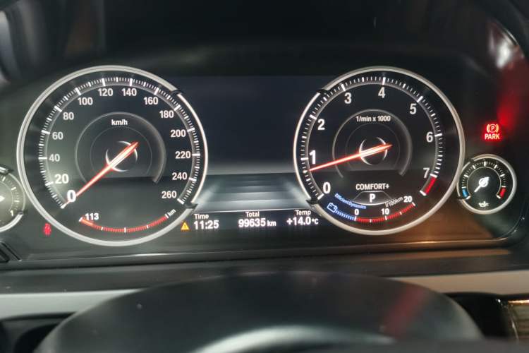 Used BMW 7 Series 2013 740Li Leading Model Odometer Close Up