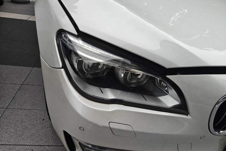 Used BMW 7 Series 2013 740Li Luxury Model Right Front Headlight