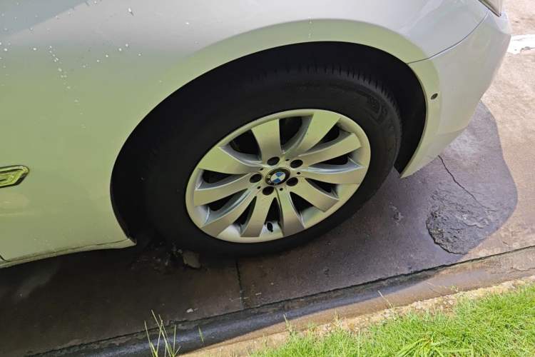 Used BMW 7 Series 2013 730Li Luxury Model Right Front Wheel Hub