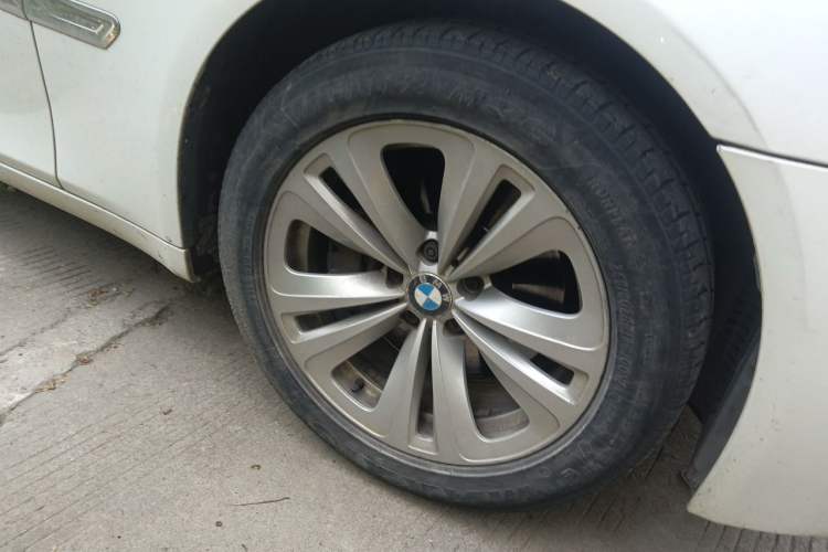 Used BMW 7 Series 2013 730Li Leading Model Right Front Wheel Hub