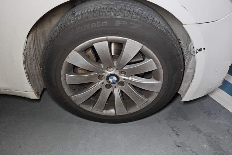 Used BMW 7 Series 2013 730Li Luxury Model Right Front Wheel Hub
