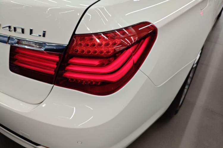 Used BMW 7 Series 2013 740Li Luxury Model Right Rear Taillight